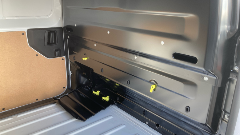 Peugeot Expert L1 Diesel 1.5 BlueHDi 120 Asphalt Van